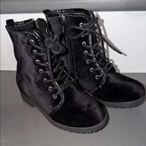 Girls Michael Kors Black Velvet Lace-Up Ankle Boots Sz 2